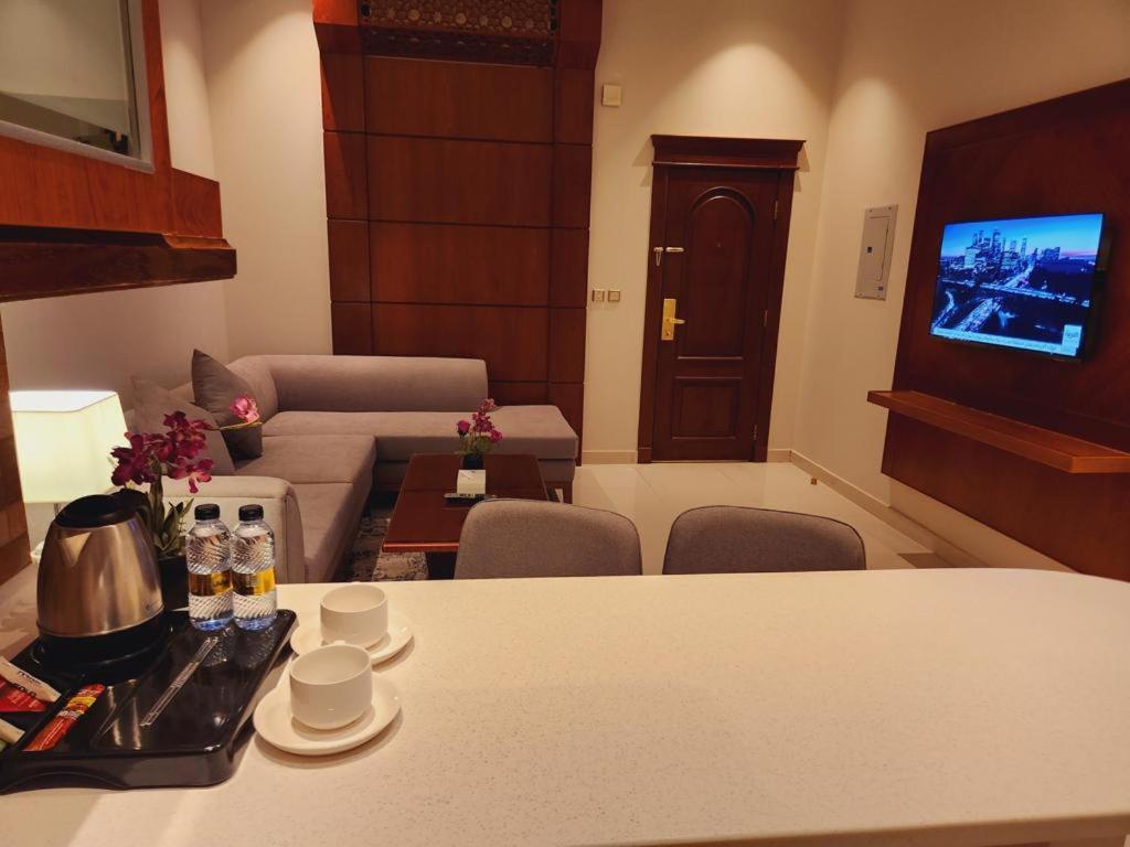 Imperial 4*